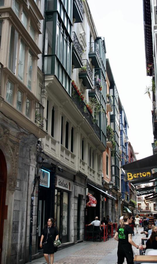 فندق Casual Mardones بلباو المظهر الخارجي الصورة The former home of the London Vegetarian and Raw Food Society, 101 Monmouth Street, Covent Garden, London